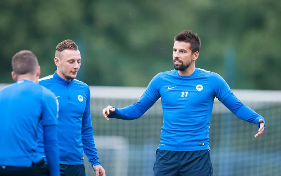 Milan Baroš na tréninku před zápasem