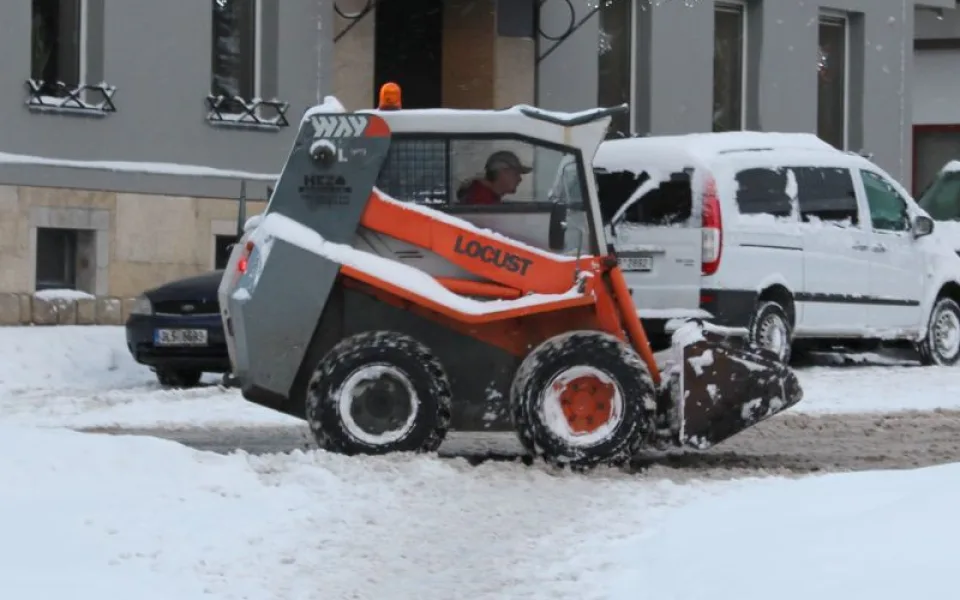 Jablonec po sněhové kalamitě obnovil placení na parkovištích