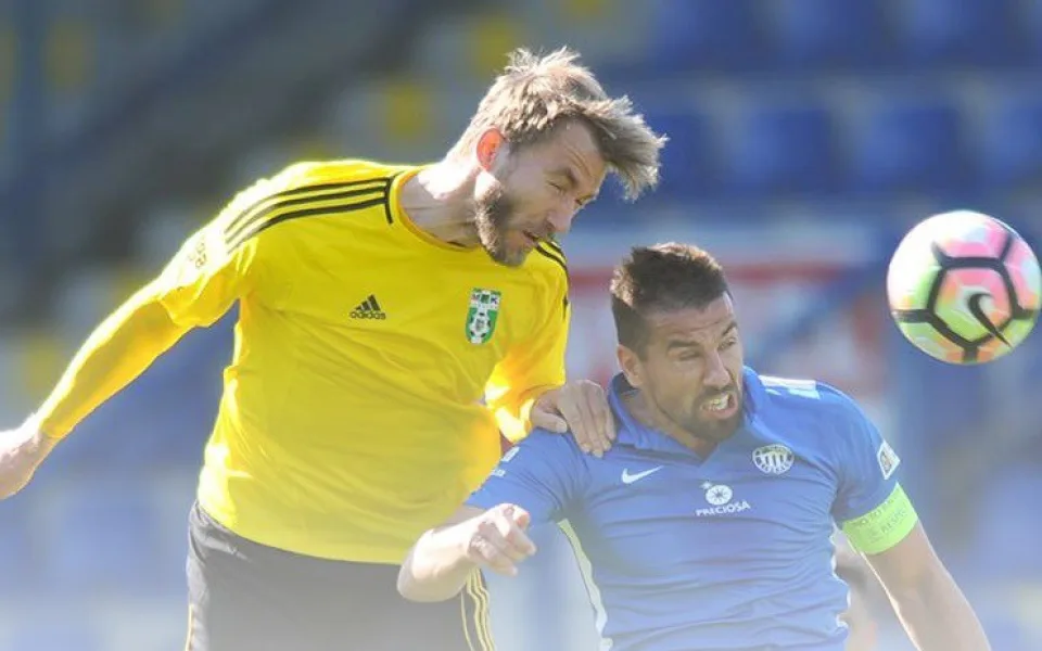 Slovan podruhé na jaře vybojoval tři body, Karvinou porazil 2:0