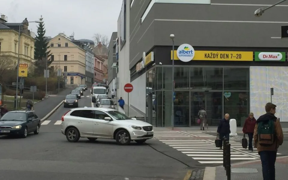 Doprava v Jablonci se po otevření OD Central vrací do normálu