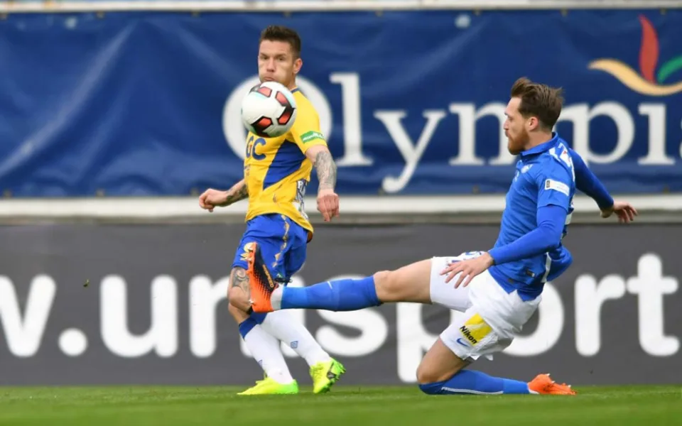 Milan Kerbr jde do skluzu.