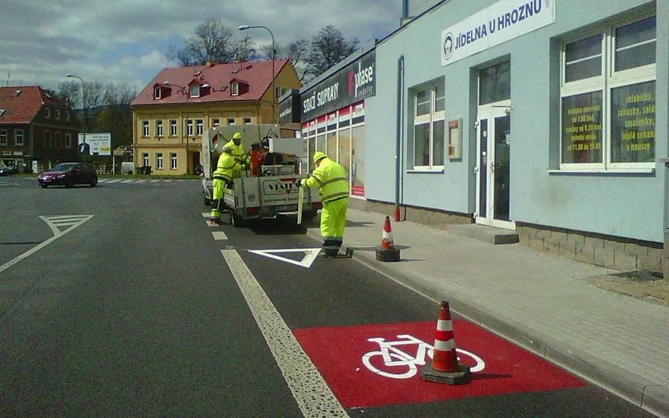 Horákovku lemuje nový cyklopruh, podmínky pro cyklisty v Liberci se i tak zlepšily jen mírně
