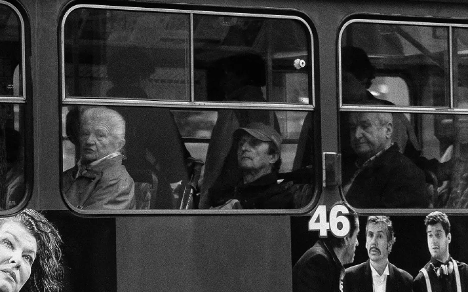 Liberecký fotograf Petr Šimr slaví výstavou 70 fotografií kulatiny