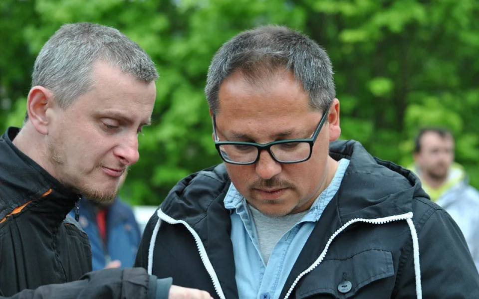 Už třetí den čekají novináři na Kajínka, milost zatím nedorazila