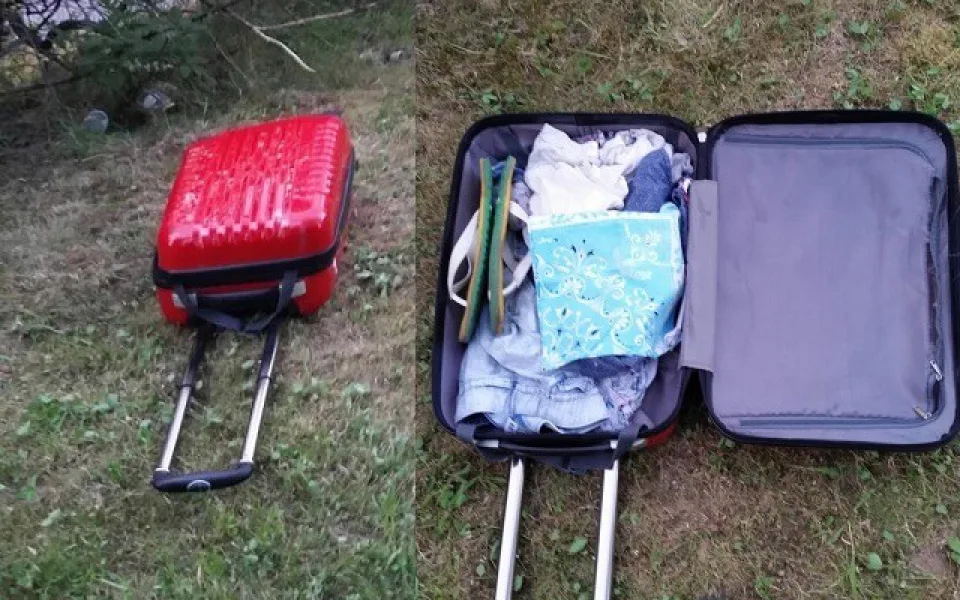Příležitost dělá zloděje. K prohledání kufru mu stačilo jen pár minut
