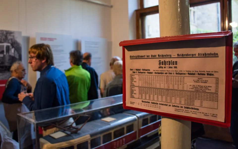 V libereckém muzeu je možné postavit se za ovládací pult tramvaje