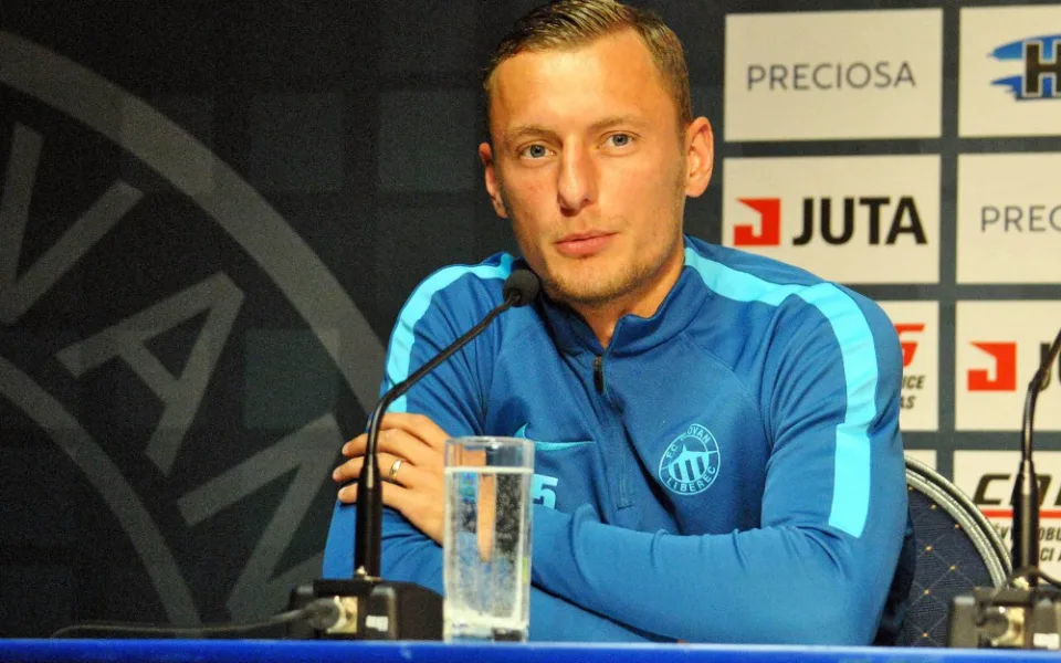 Vladimír Coufal na tiskové konferenci.