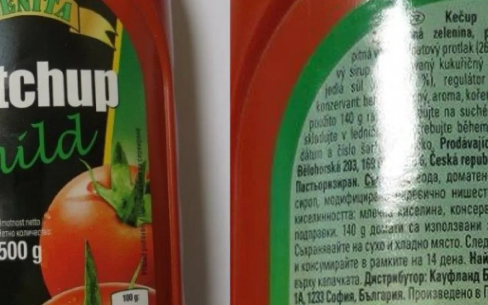 Kečup z Kauflandu obsahoval polovinu rajčat než kolik uváděla etiketa. Inspekce nařídila stažení z regálů.