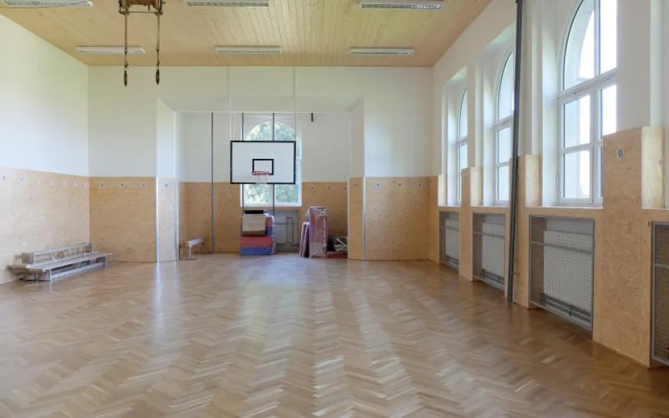 Tělocvična už je opravená.