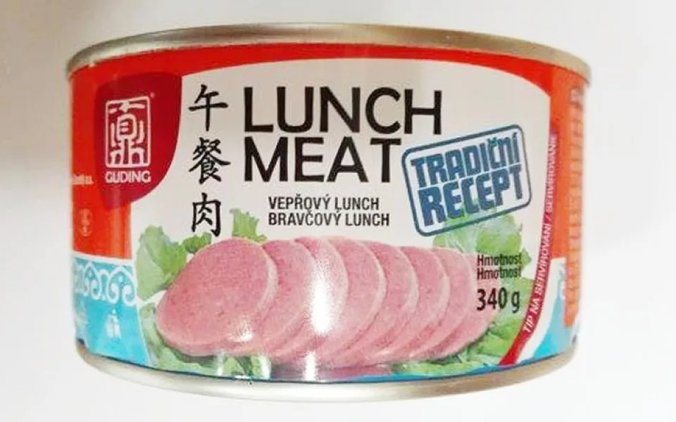 Potravinářská inspekce zakázala Lunch Meat, který svým složením klamal spotřebitele.