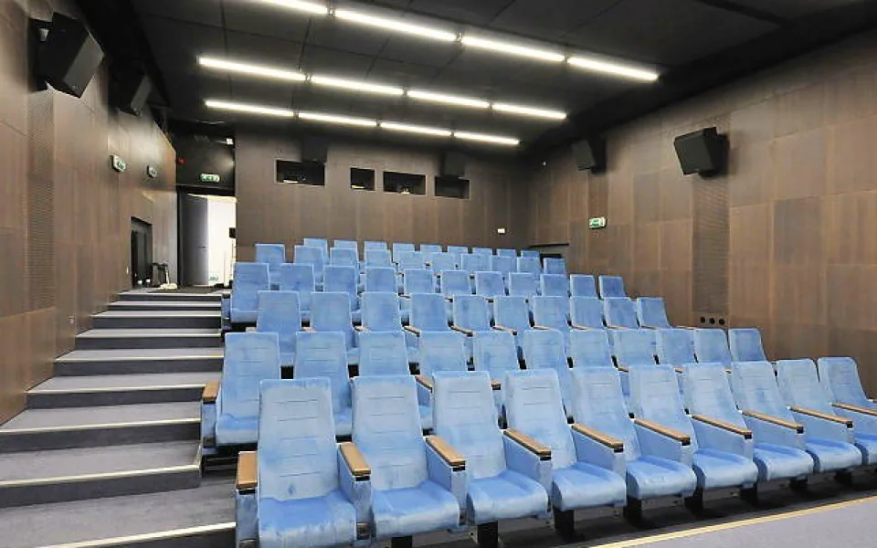 Kino v Hrádku.