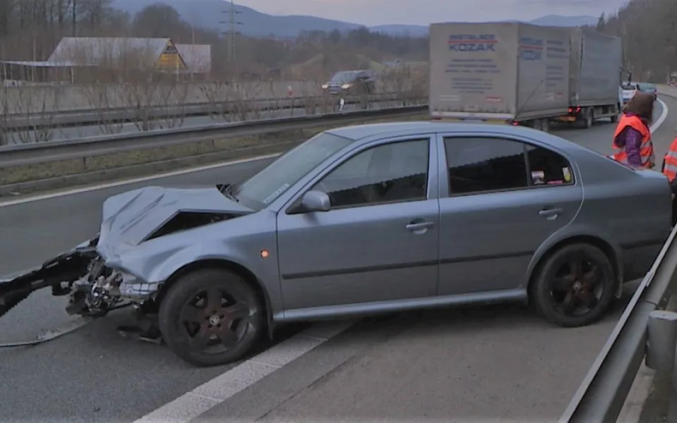 Ranní nehoda u Stráže nad Nisou.