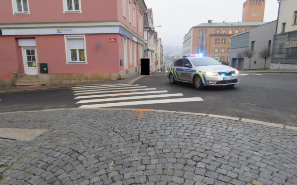Nehoda na přechodu v Jablonci nad Nisou.
