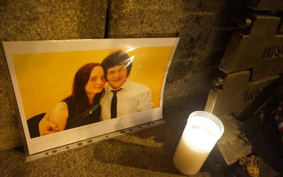 Novinář Ján Kuciak byl zavražděn i se svou snoubenkou.