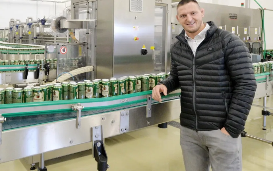 Svijanský pivovar začne nabízet nepasterované pivo v plechu.