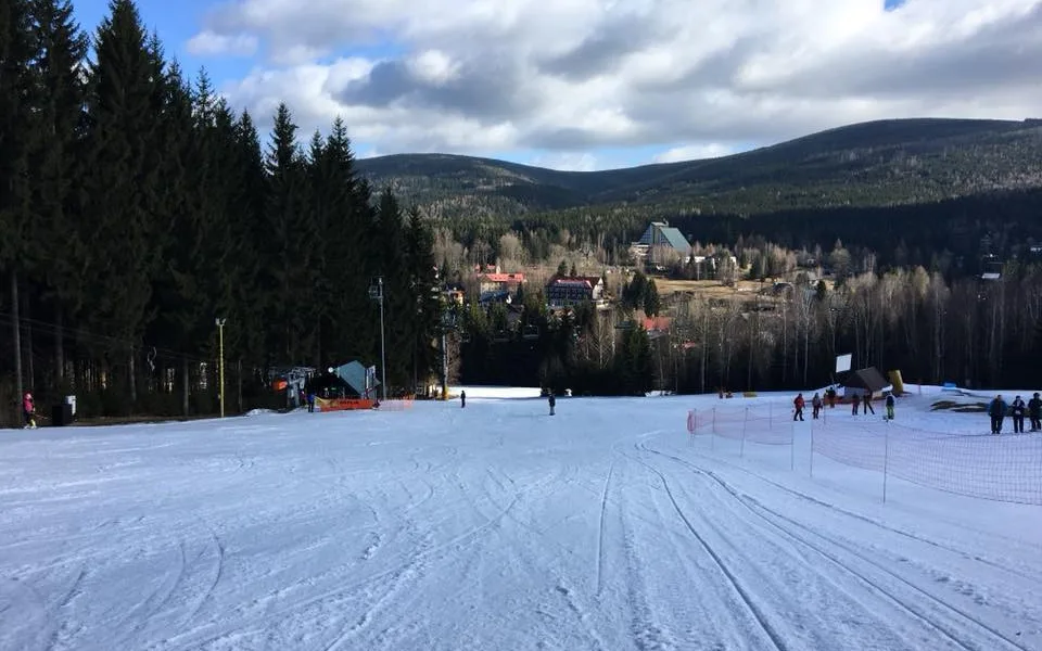 Skiareál v Harrachově.