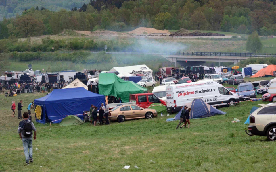 CZarotek pokračuje už čtvrtý den. Policie předala na magistrát řešení přestupku organizátorů.