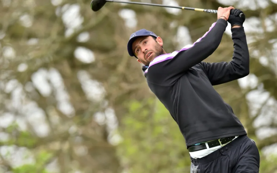 Loňský vítěz turnaje ProGolfTour na Ypsilonce Ben Parker