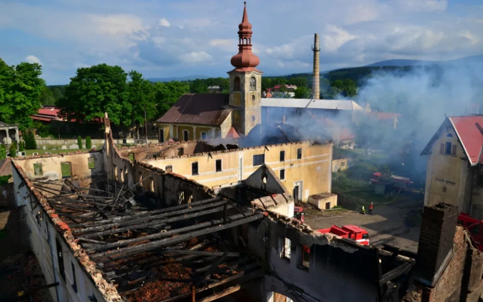 Zásah v JIndřichovicích pokračuje třetí den.