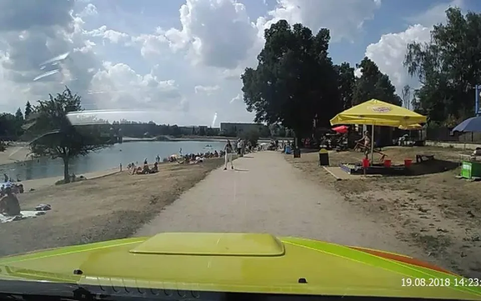 Záchranáři na místě topící se dítě nenašli.