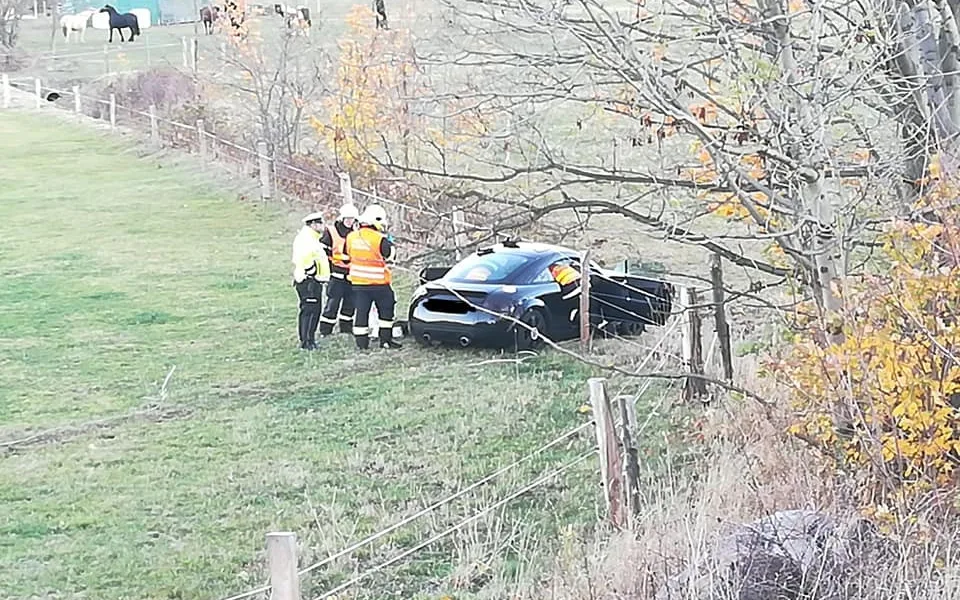 Audi sjelo ze silnice.