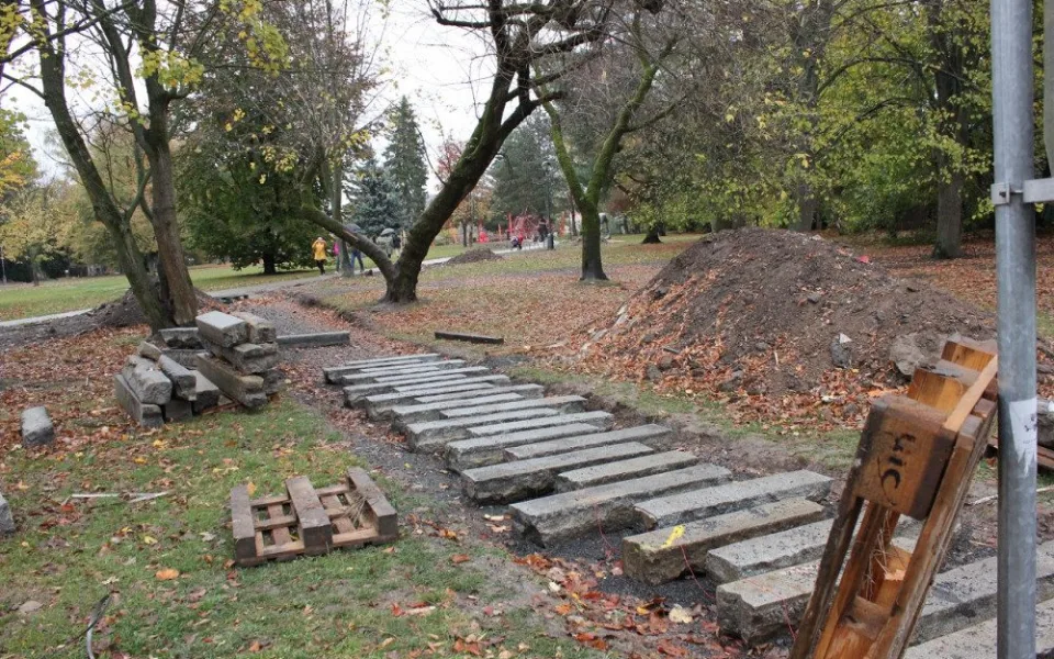Turnovský park u letního kina