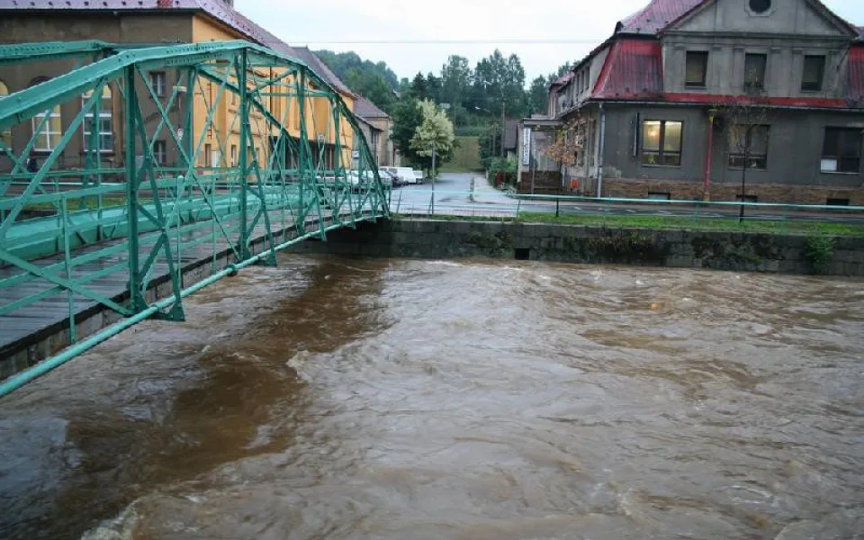 Řeka Smědá ve Frýdlantě při povodních