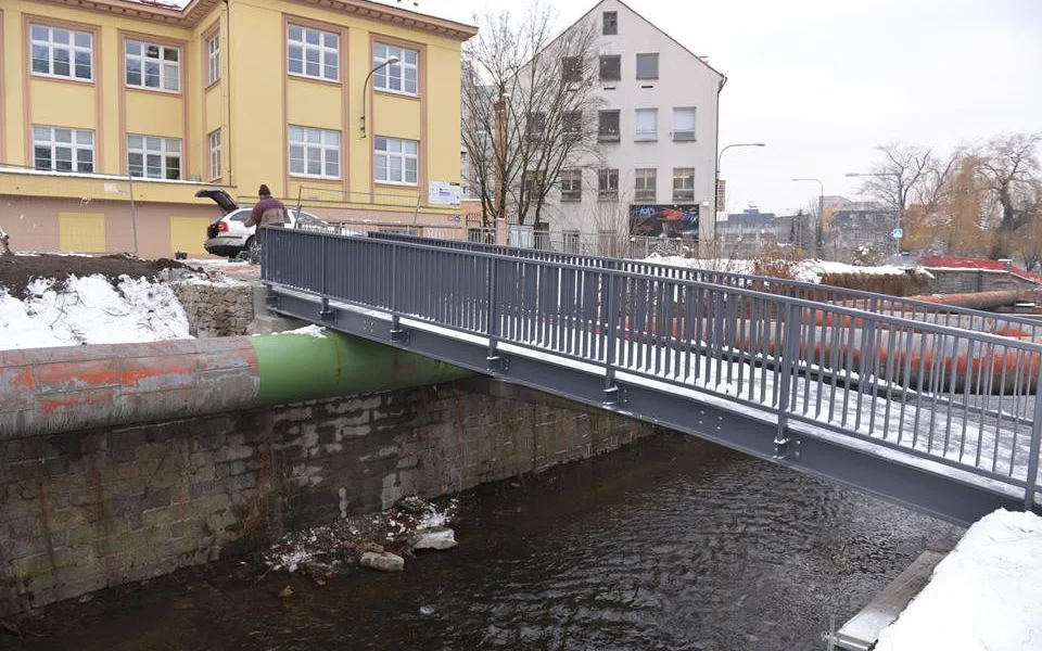 Lávky přes Nisu jsou zpět.
