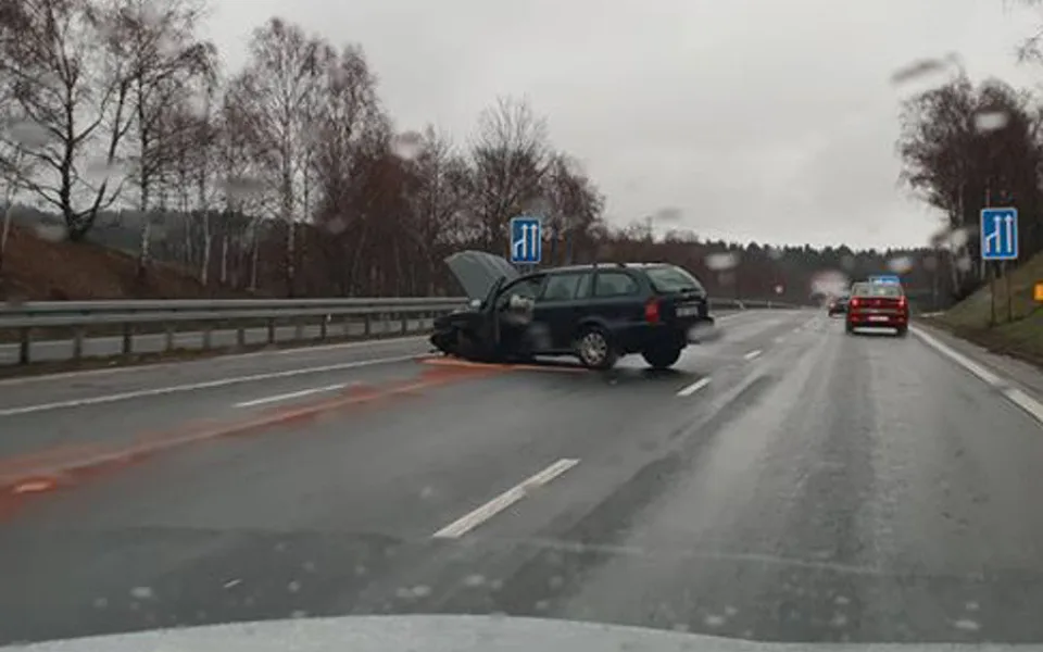 Havárie osobního automobilu u Jeřmanic