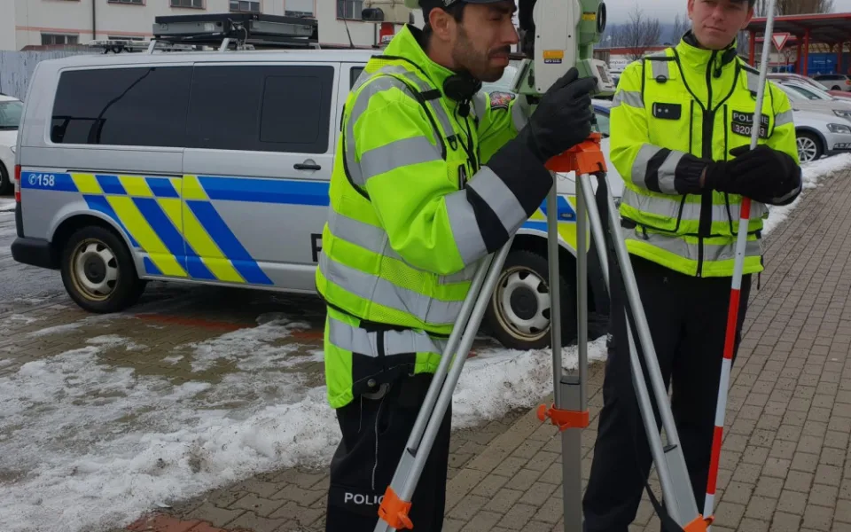 Policisté mají nové vybavení k nehodám.