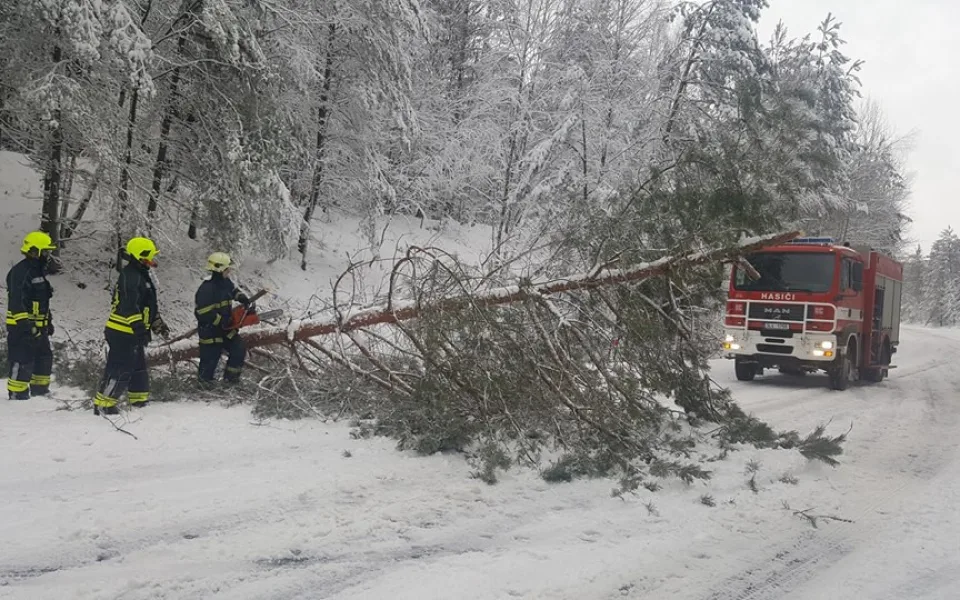 Komplikace na silnicích.