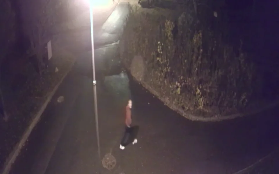 Policisté pátrají po tomto muži.