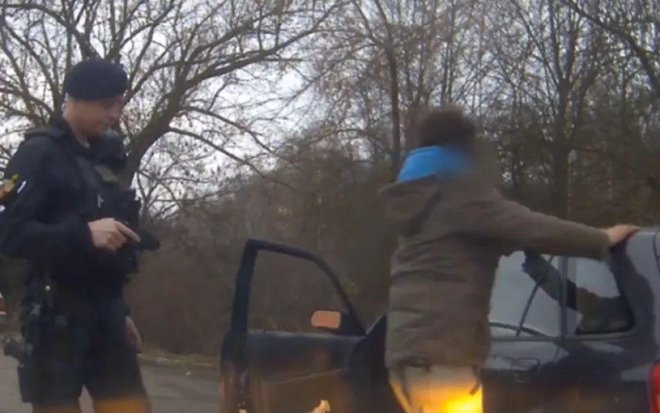 Policisté přeci jen řidiče po vlivem drog dohonili