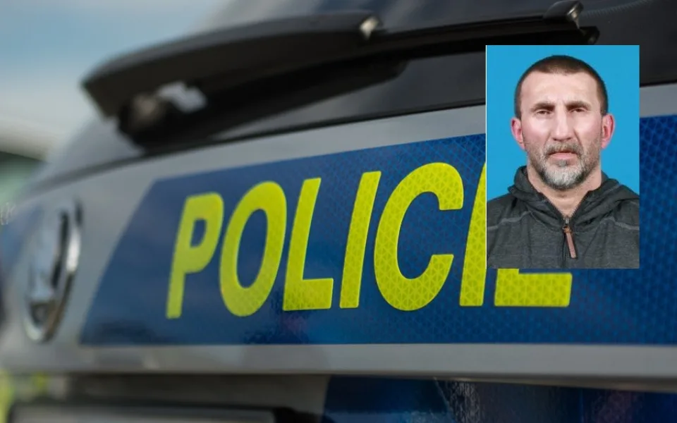 Po muži na fotografii pátrají policisté.