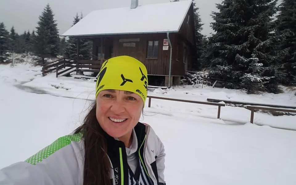 Zuzka Kocumová je bývalou českou reprezentantkou v běžeckém lyžování