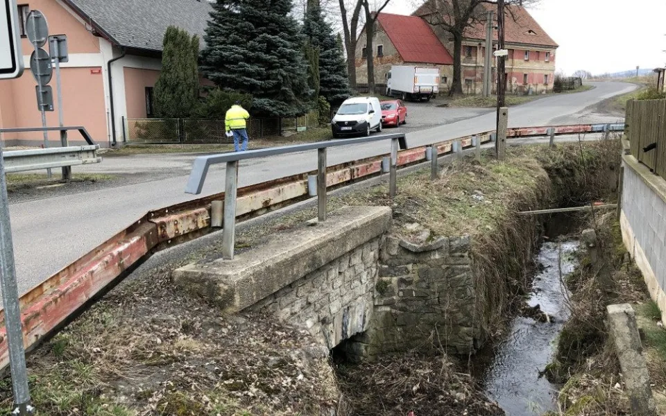 Kvůli opravě mostu bude uzavřená silnice.
