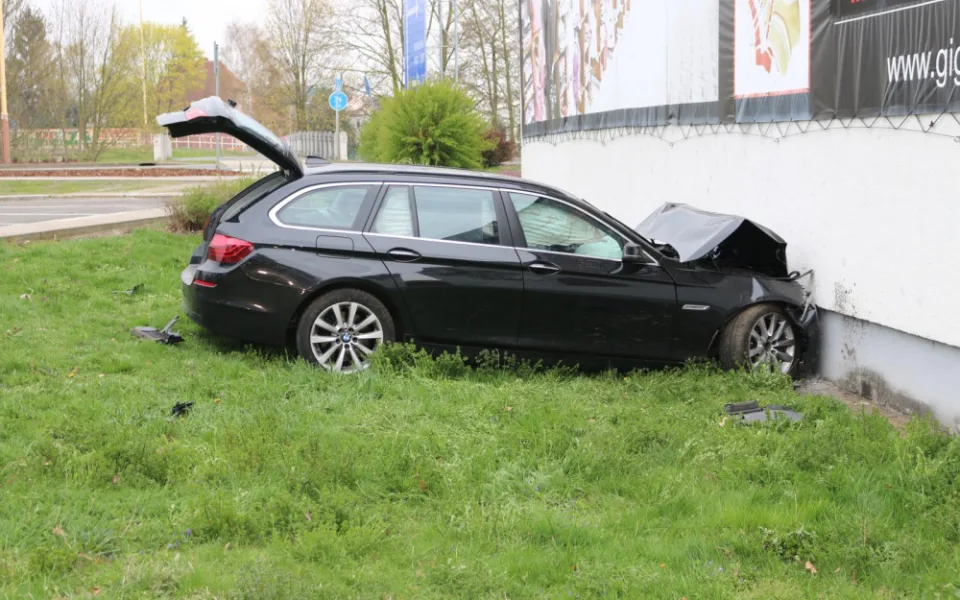 Tahle polský řidič pod vlivem drog nakonec zaparkoval.