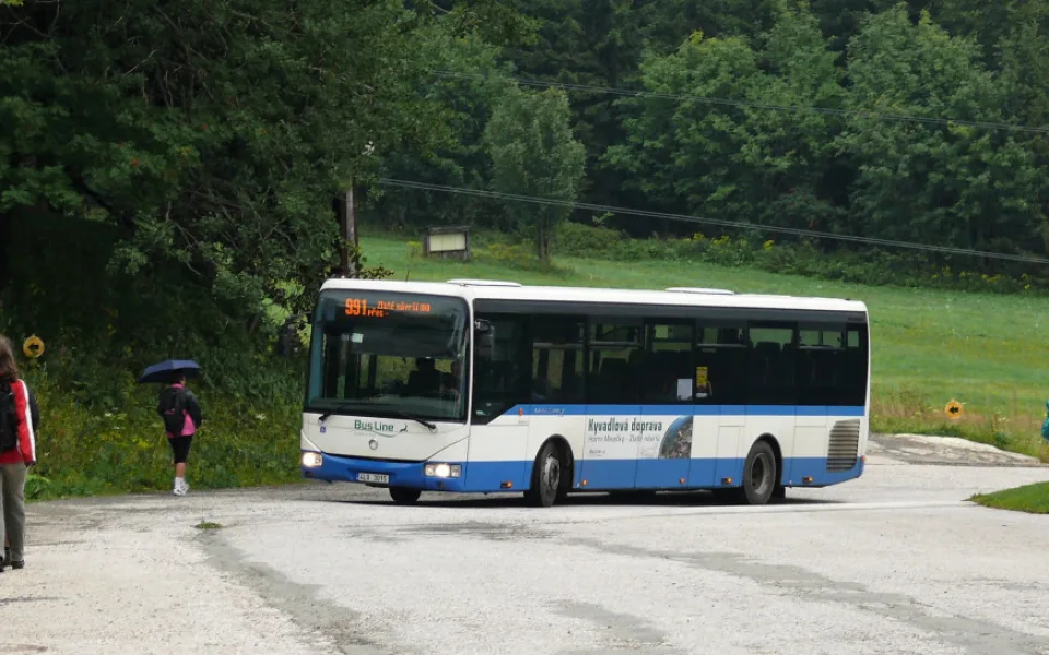 Autobusy pojedou na Zlaté návrší.