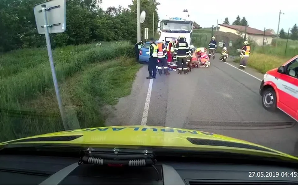 Řidička přejela do protisměru.