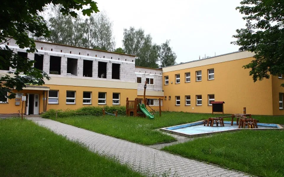 Nový stacionář už pomalu dostává svou podobu.