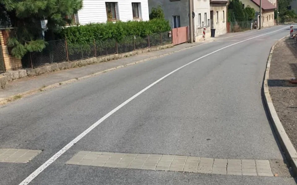 Nový povrch ve Švermovce vydržel rok. 