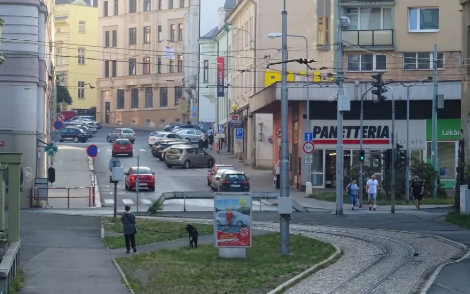 Křižovatka Budovatelů a Poštovní