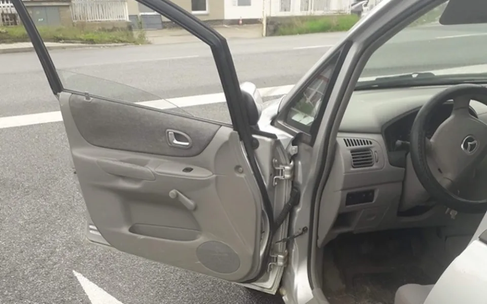 Auto jednoho z řidičů.