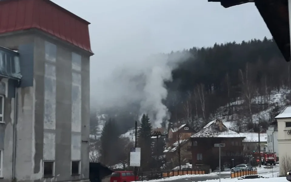 Požár v Desné.