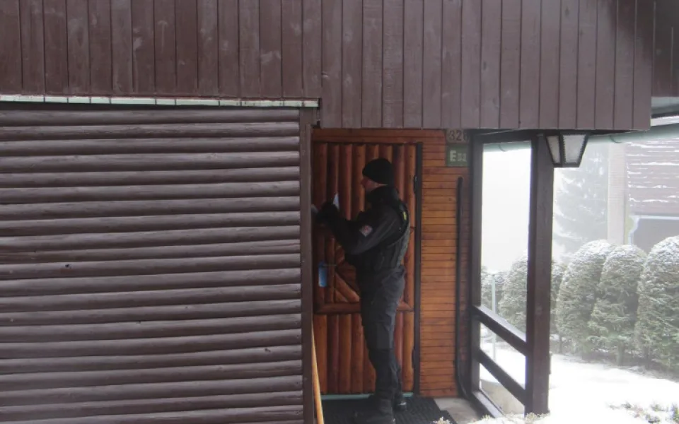 Policisté kontrolovali rekreační objekty na Bedřichově.