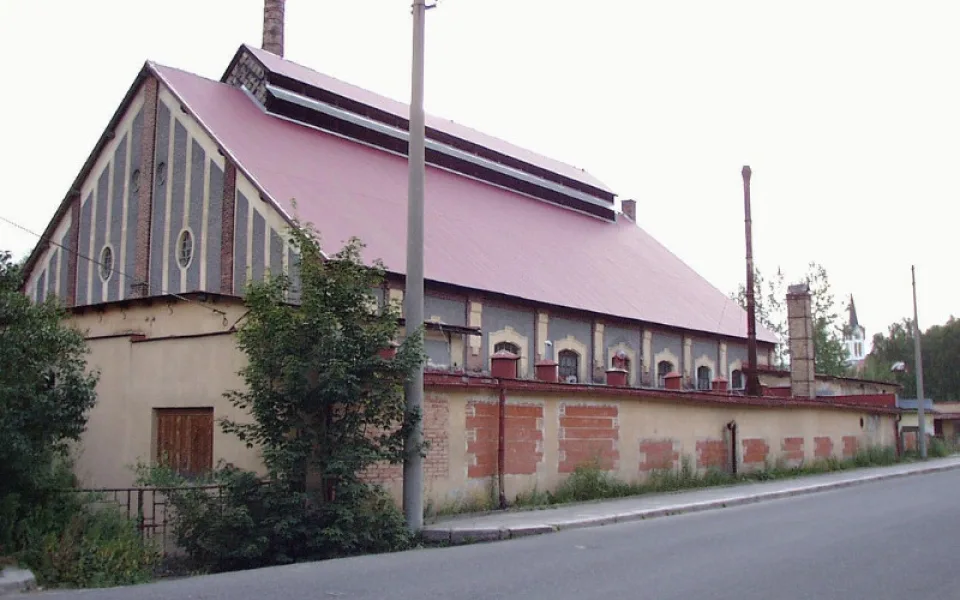 Bývalé sklárny se přemění na apartmány.