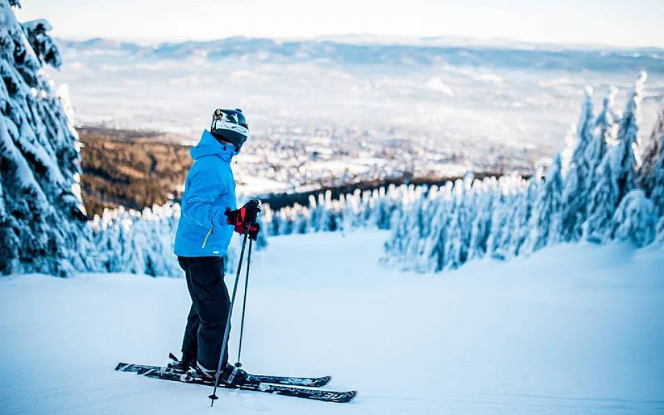 Skiareál Ještěd láká na lyžování za ceny vedlejší sezóny