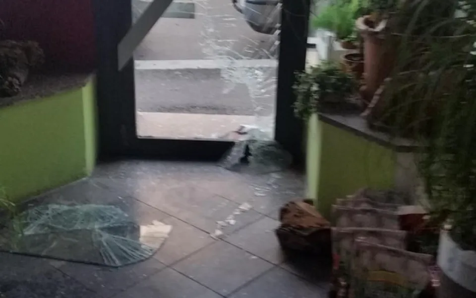 Takto vypadalo jedno z míst po návštěvě recidivisty.