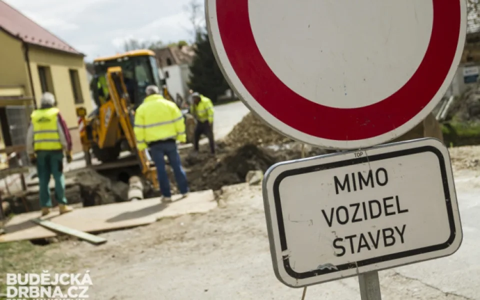 size4-15875459666699-103-kraj-usetril-miliony-na-rekonstrukci-silnice-v-podbozkove-vystavi-za-ne-kruhac-v-jablonci