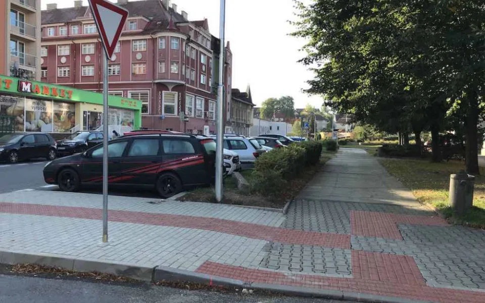 Náměstí v Ruprechticích je opravené z poloviny